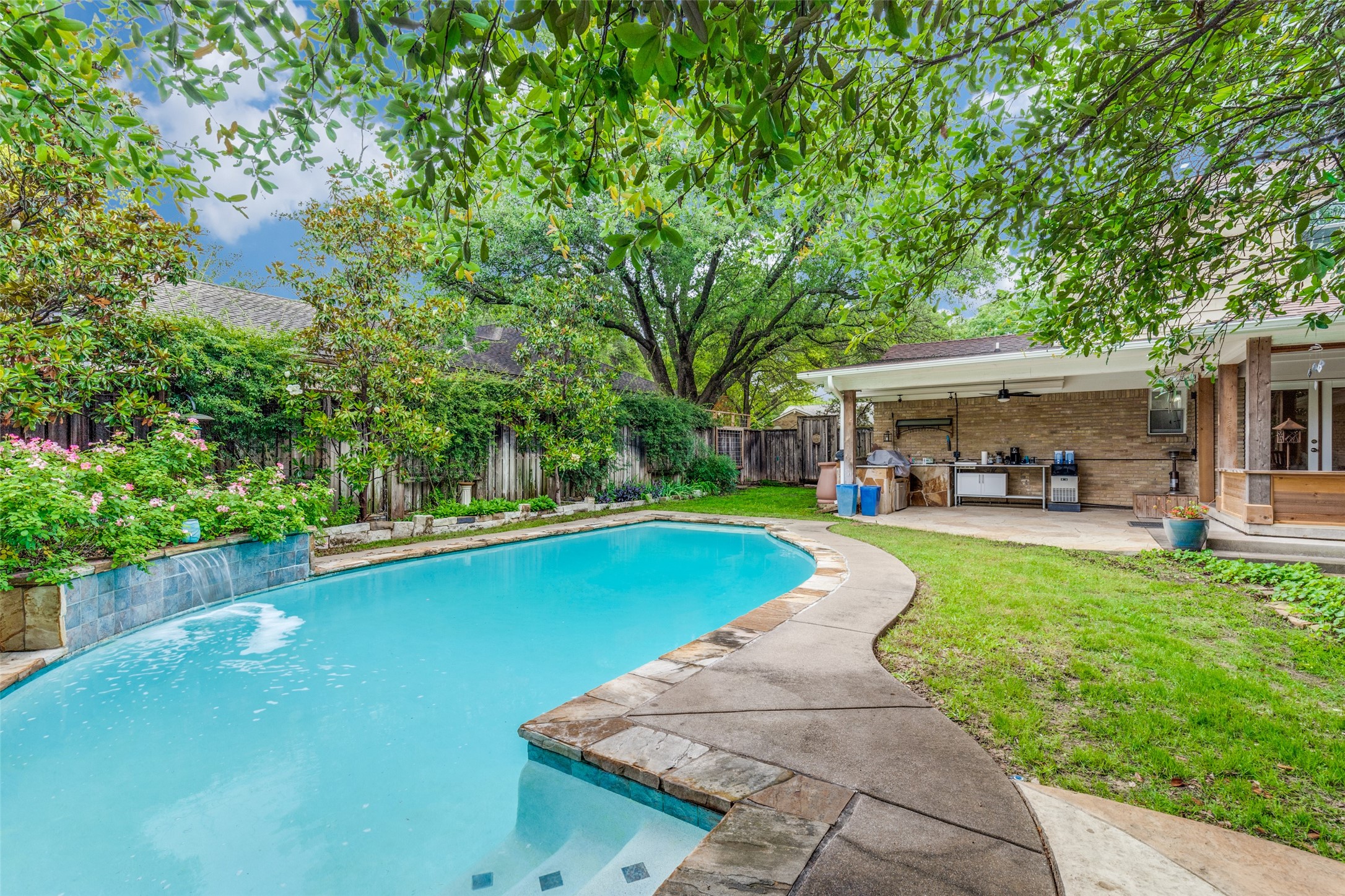 13841 Far Hills Lane