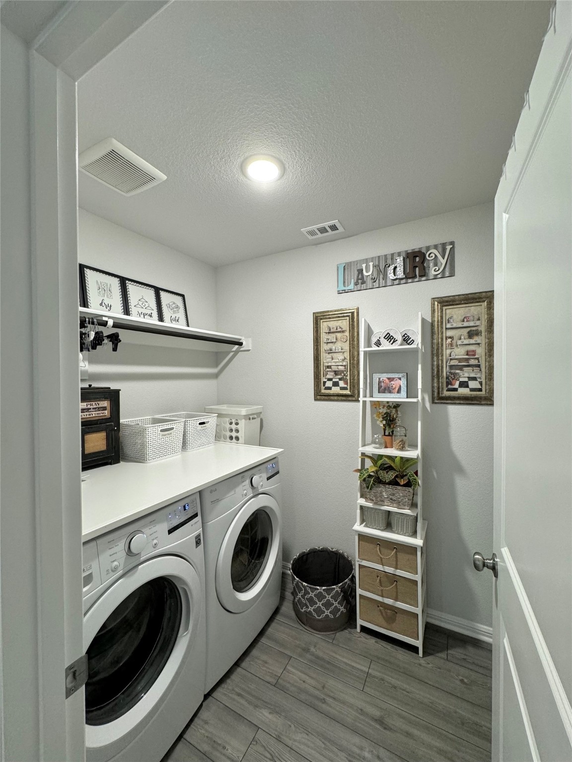 608 N Rain Barrel Place
