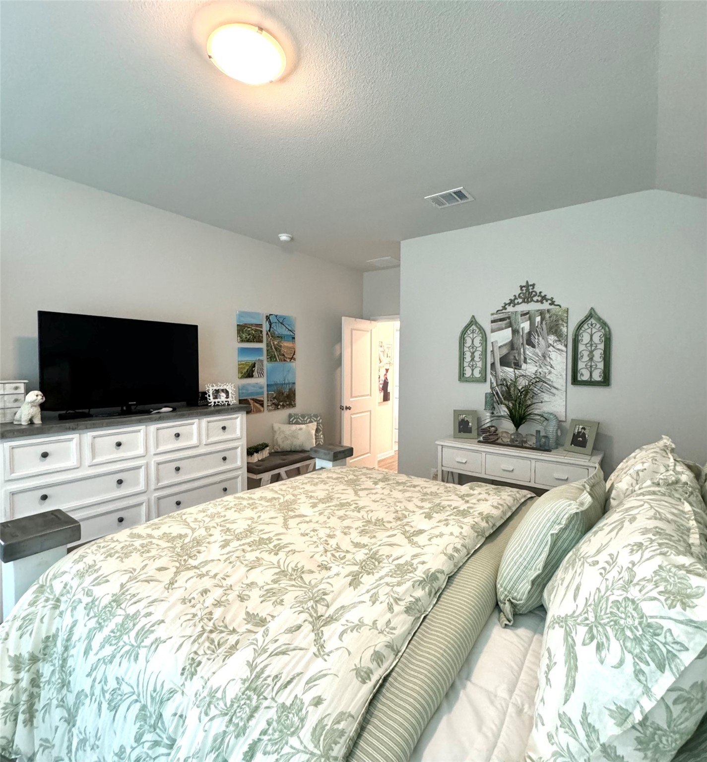 608 N Rain Barrel Place