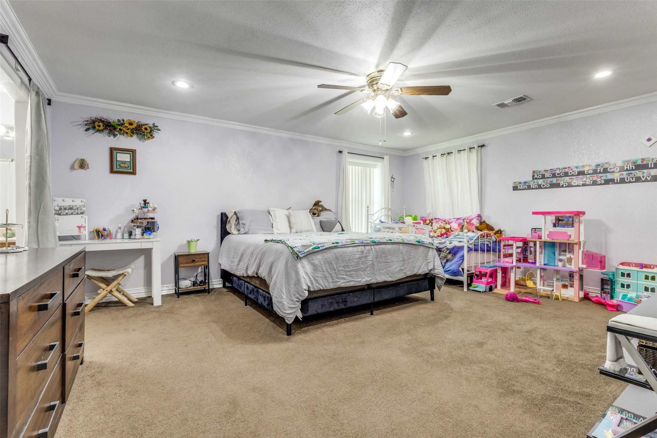 1590 Farm Road 2352