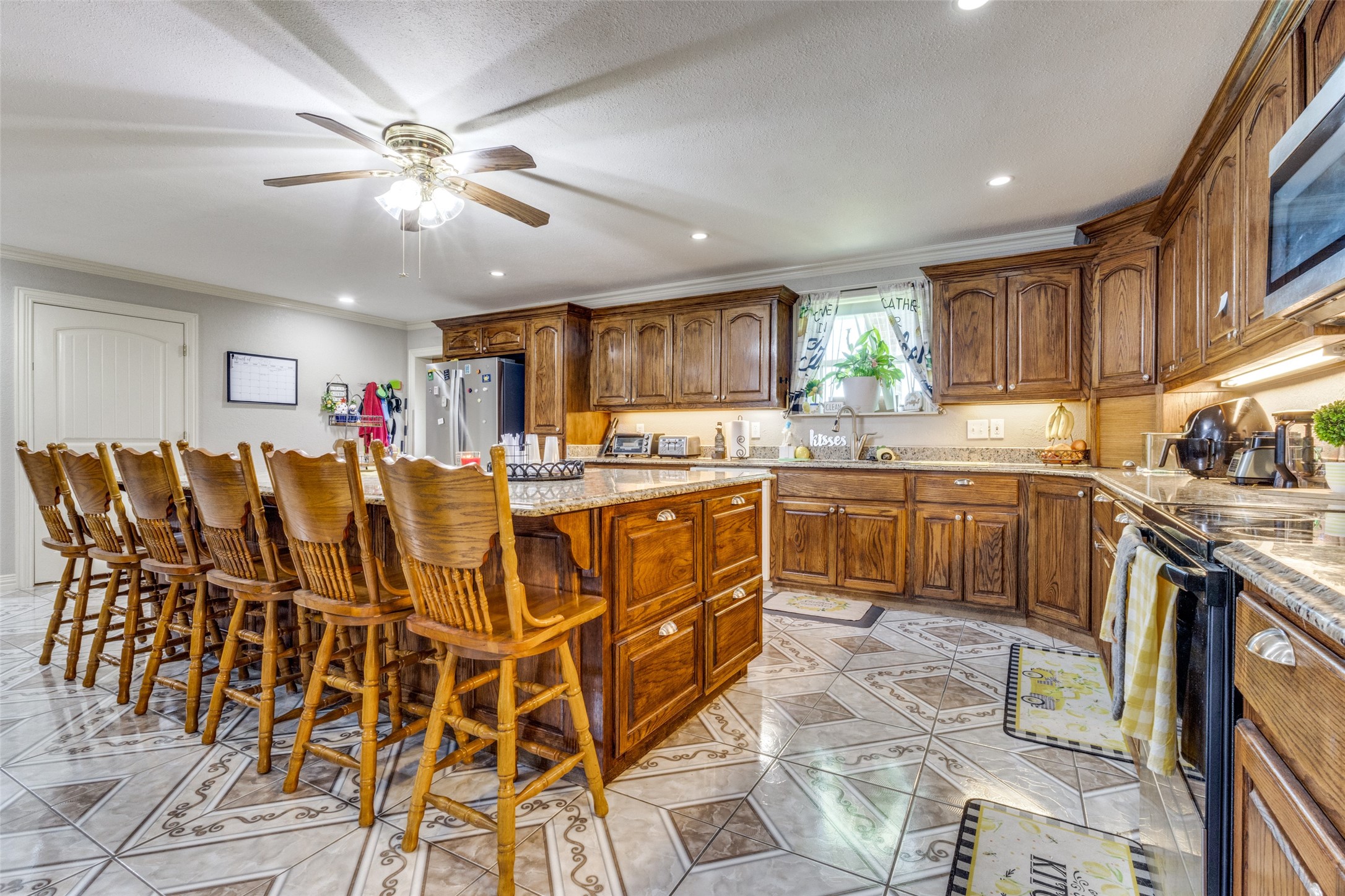 1590 Farm Road 2352