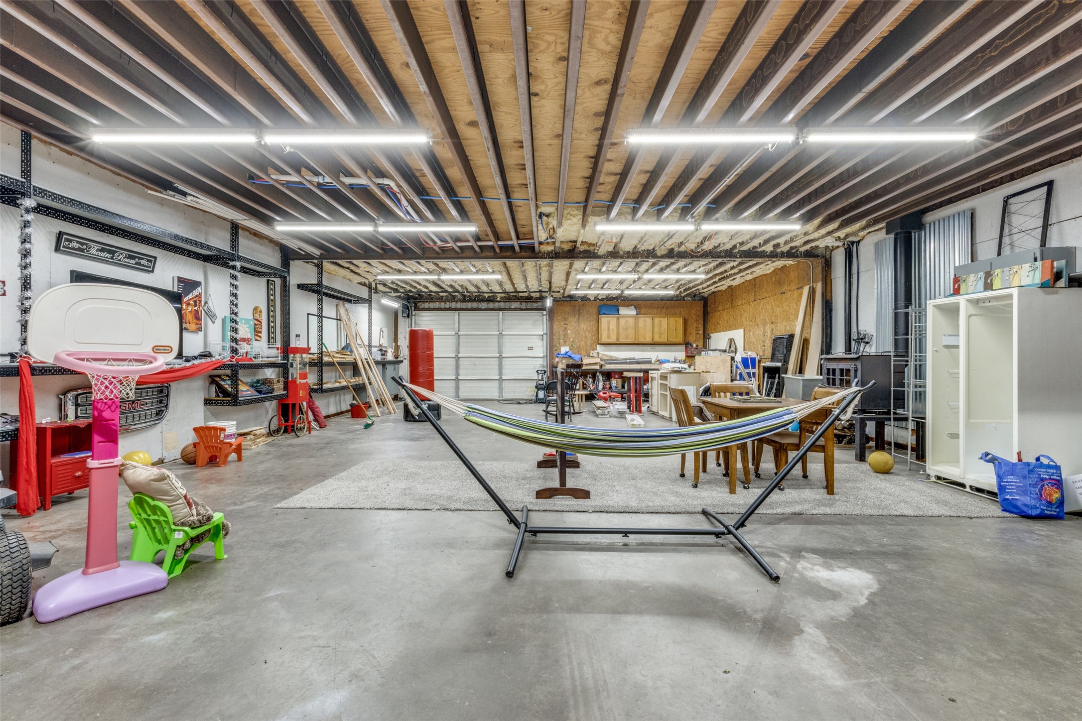 1590 Farm Road 2352