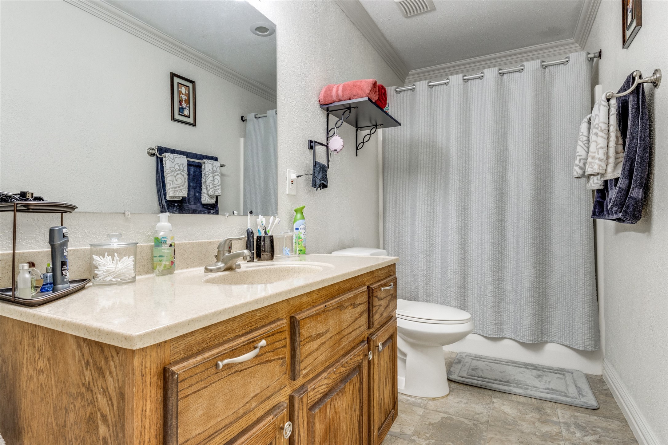 1590 Farm Road 2352