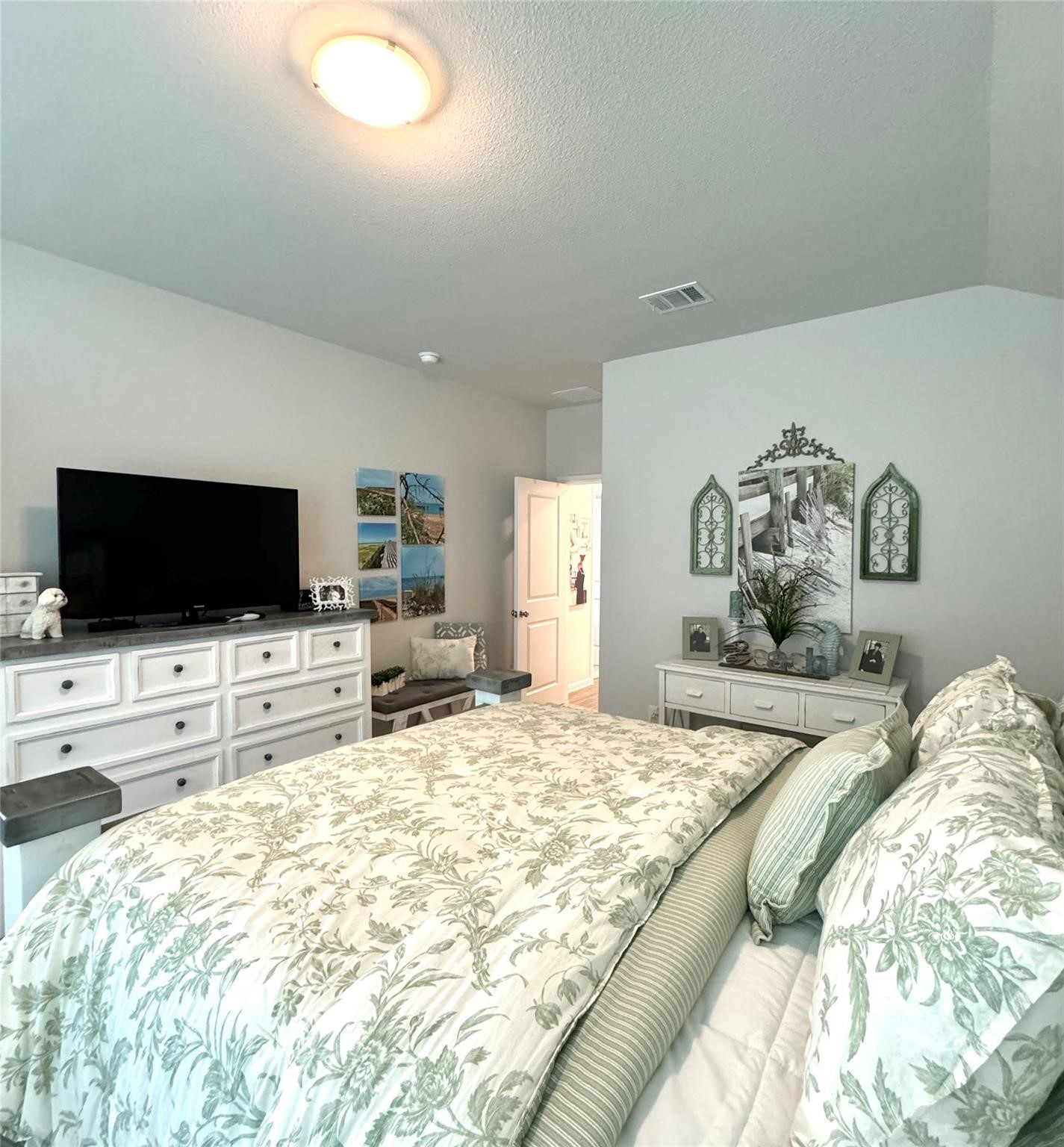 608 N Rain Barrel Place