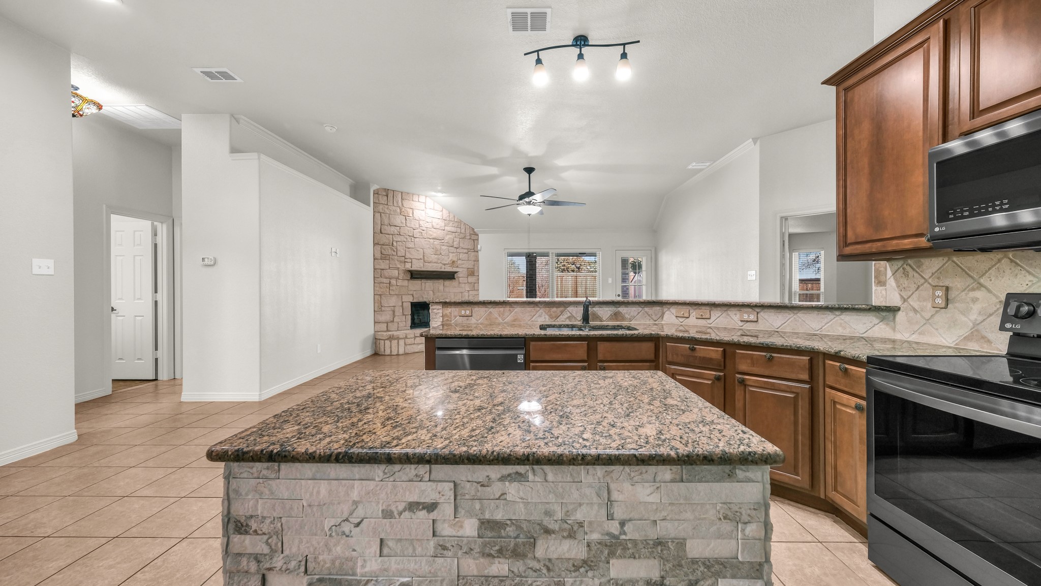 914 Randall Road