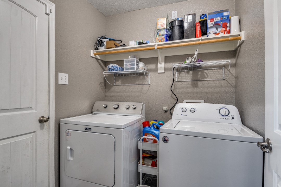 4043 Golden Rod Drive