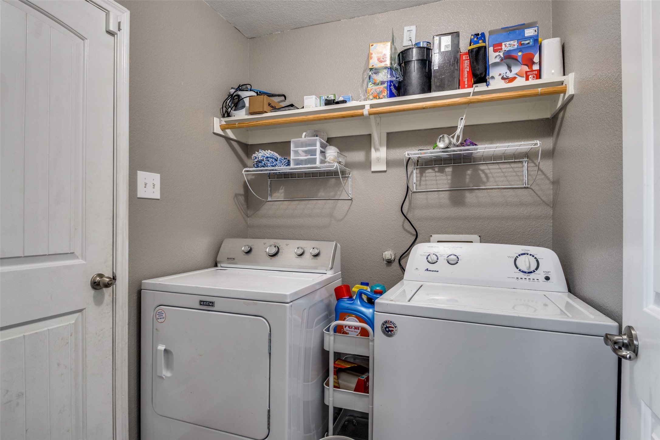 4043 Golden Rod Drive