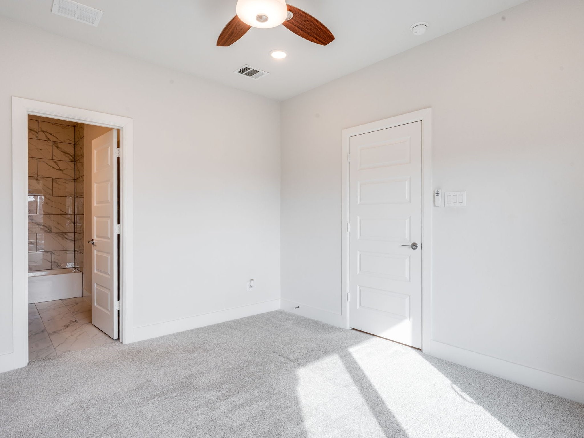 4913 Broadway Drive