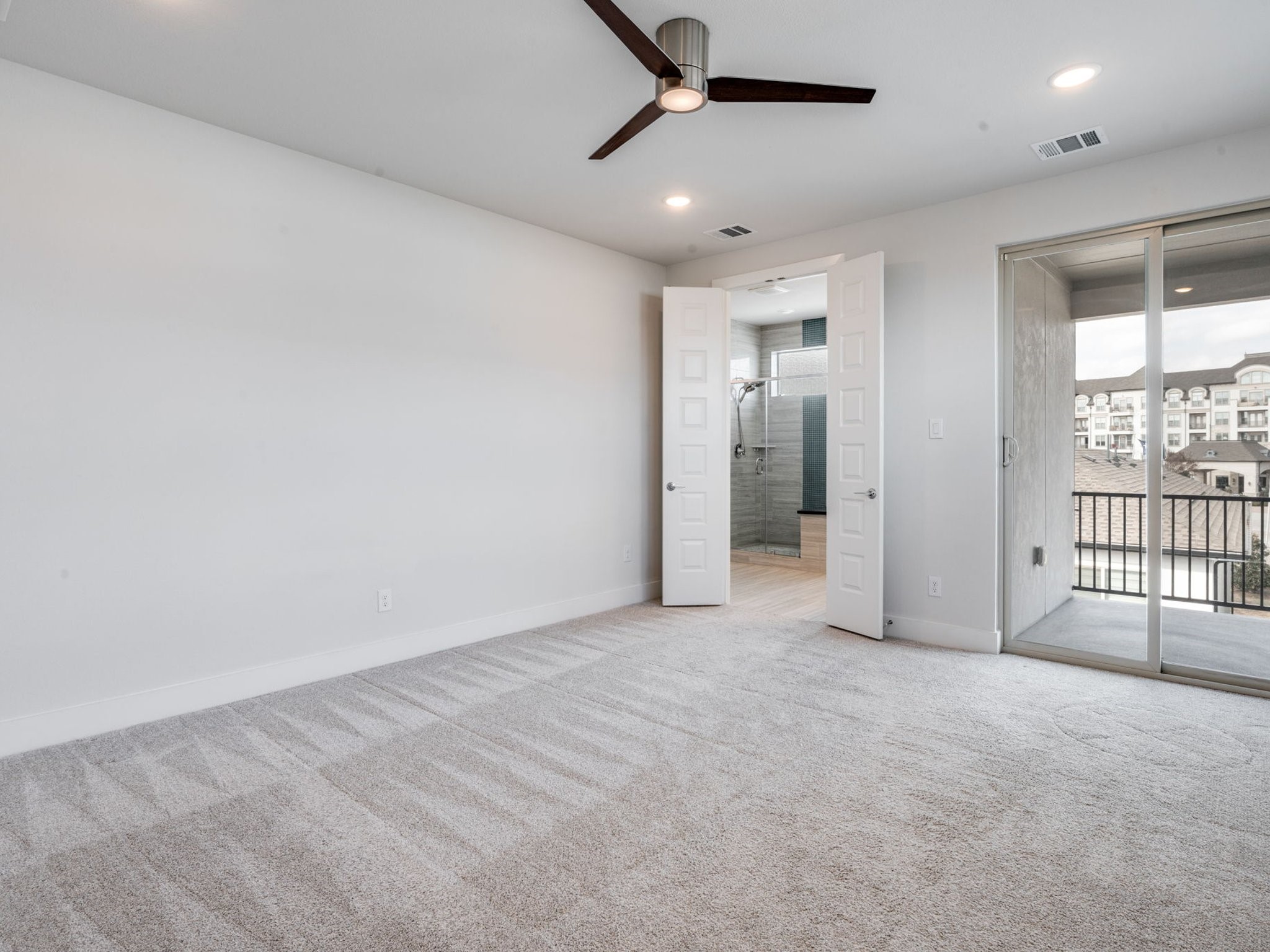 4913 Broadway Drive