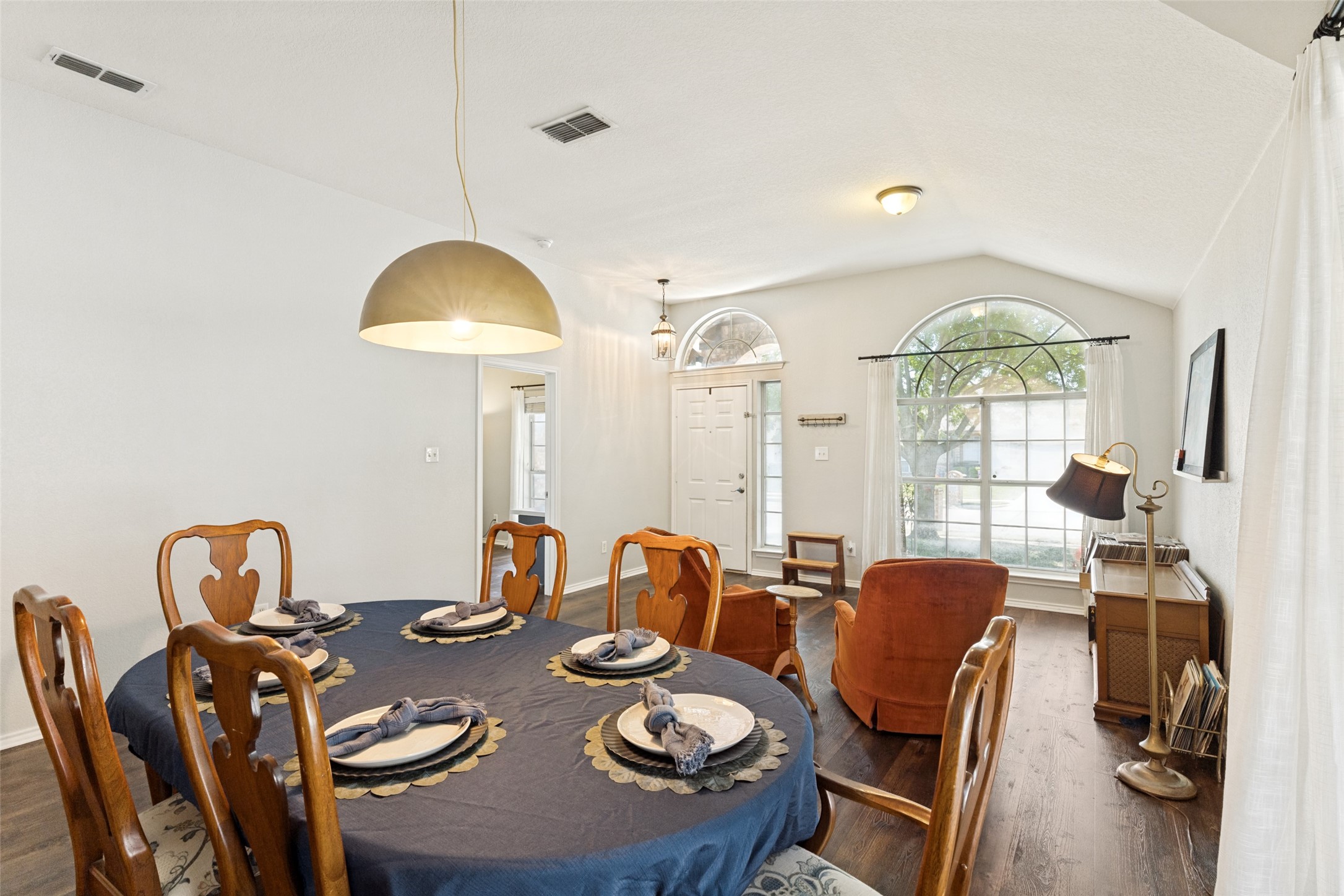 1024 Kingsley Drive