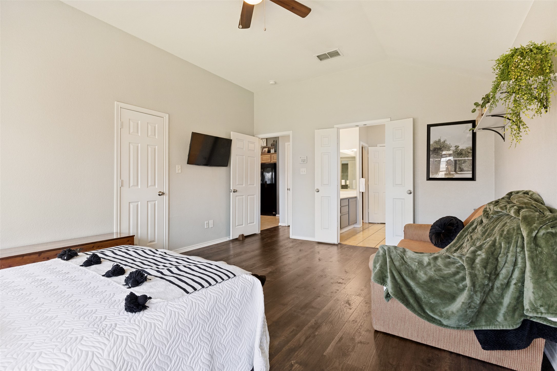 1024 Kingsley Drive