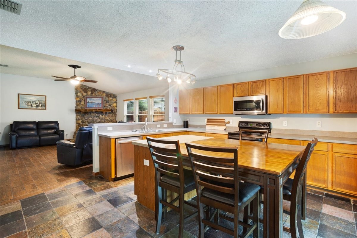 1205 Post Oak Trail