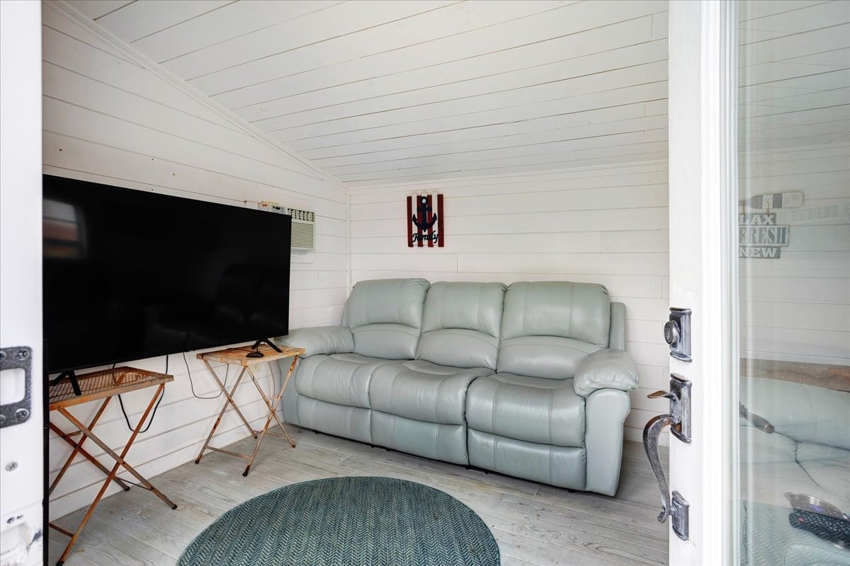 1205 Post Oak Trail