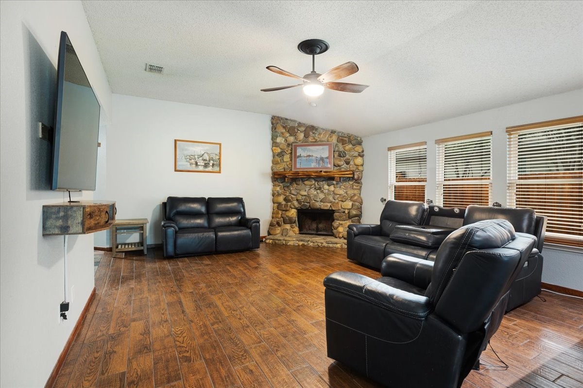 1205 Post Oak Trail