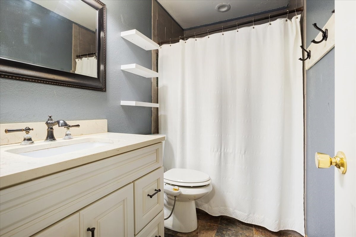 1205 Post Oak Trail