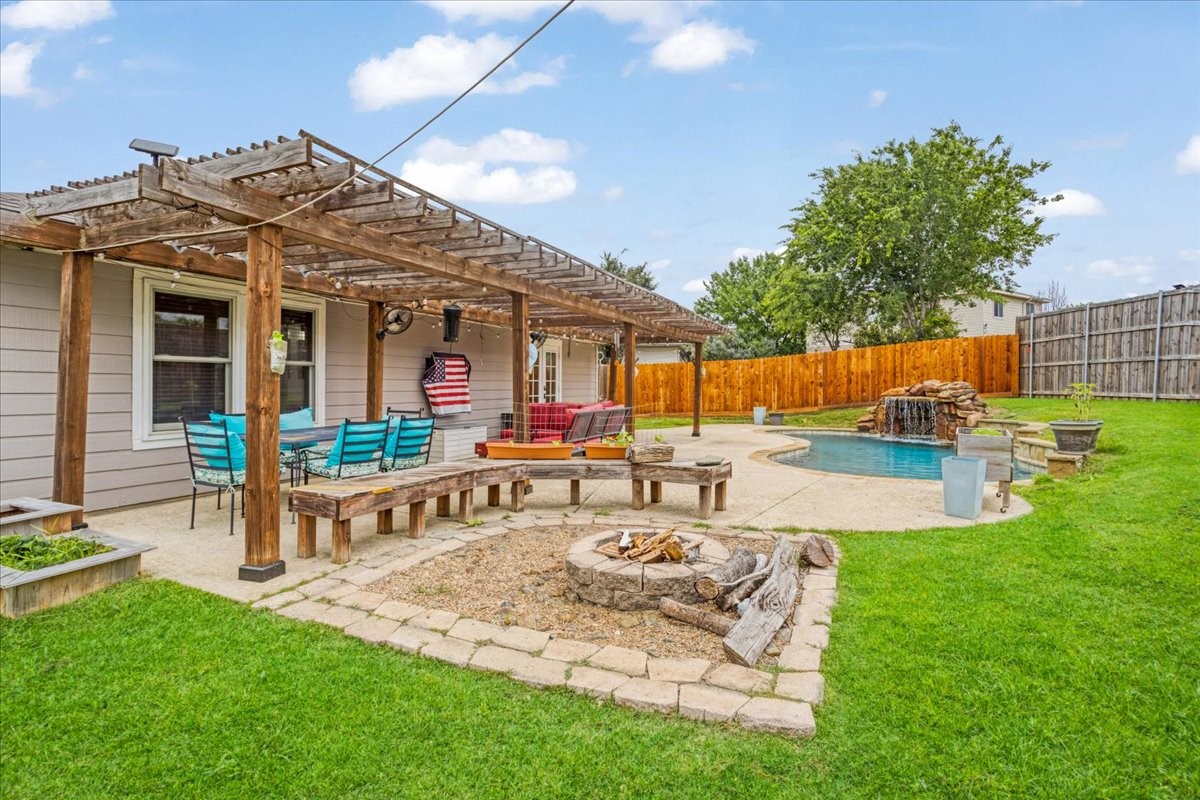 1205 Post Oak Trail