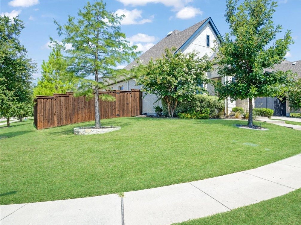3227 Fall Flyer Place