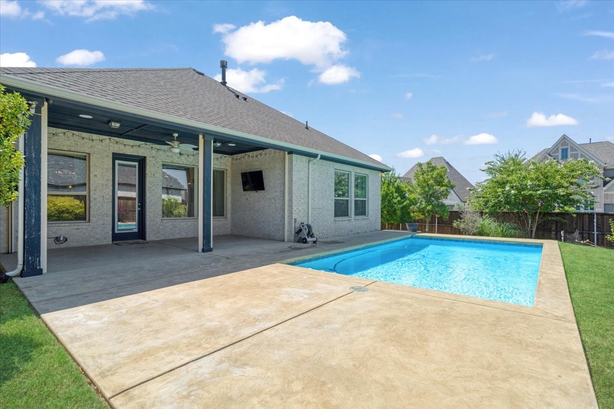 3227 Fall Flyer Place