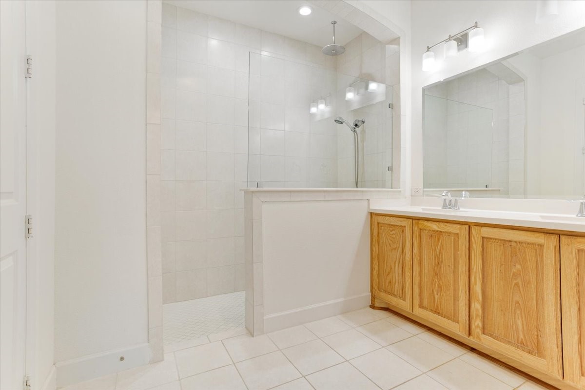3227 Fall Flyer Place