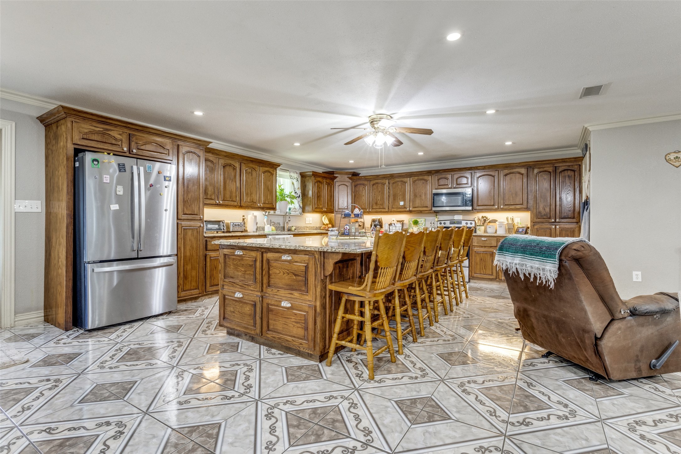 1590 Farm Road 2352