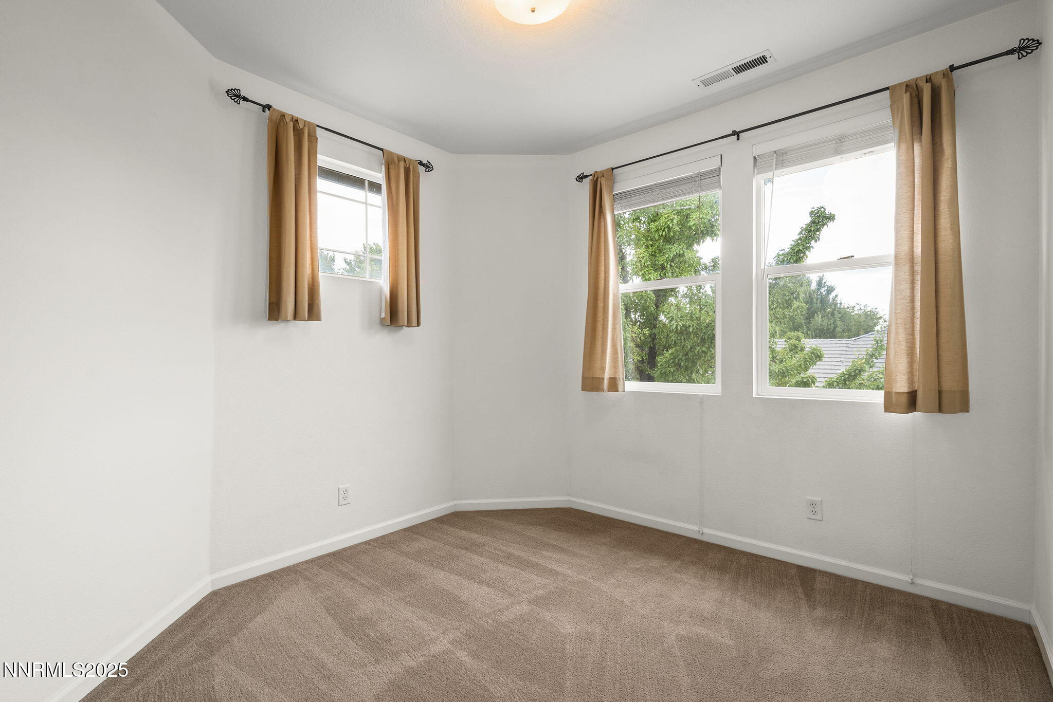 2608 Arrowsmith Drive