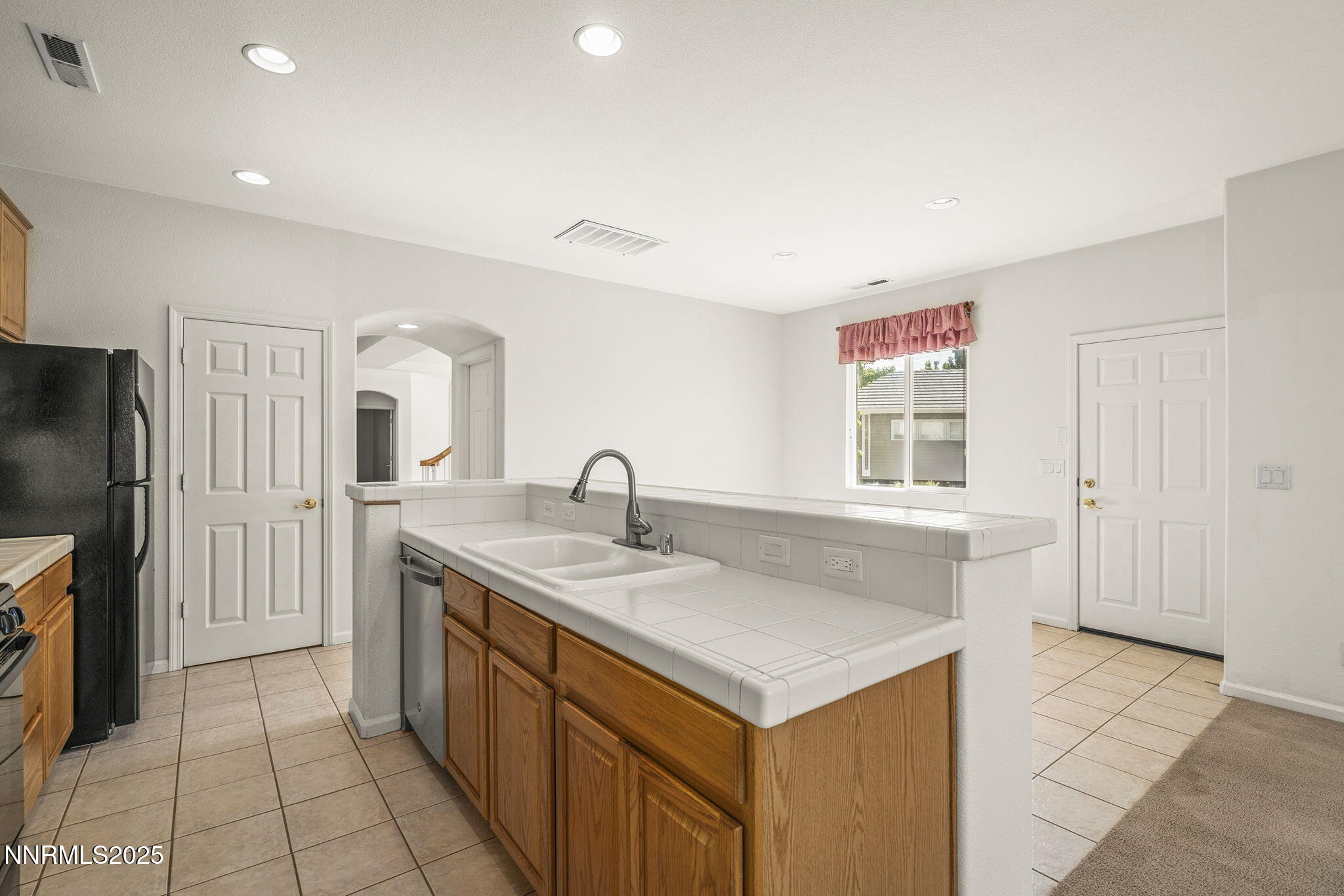 2608 Arrowsmith Drive