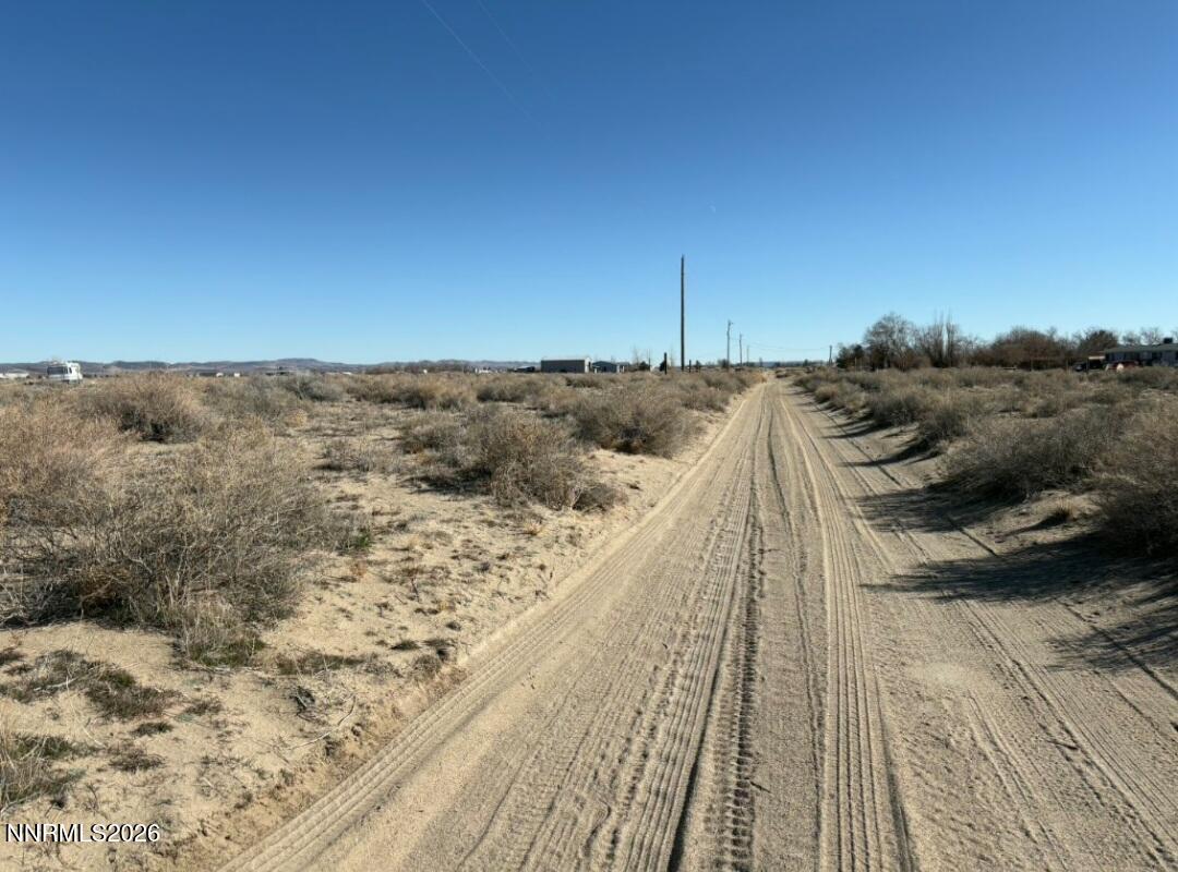 1650 E Cougar Street, 27