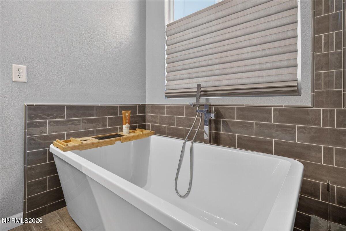 1460 Shadow Lane