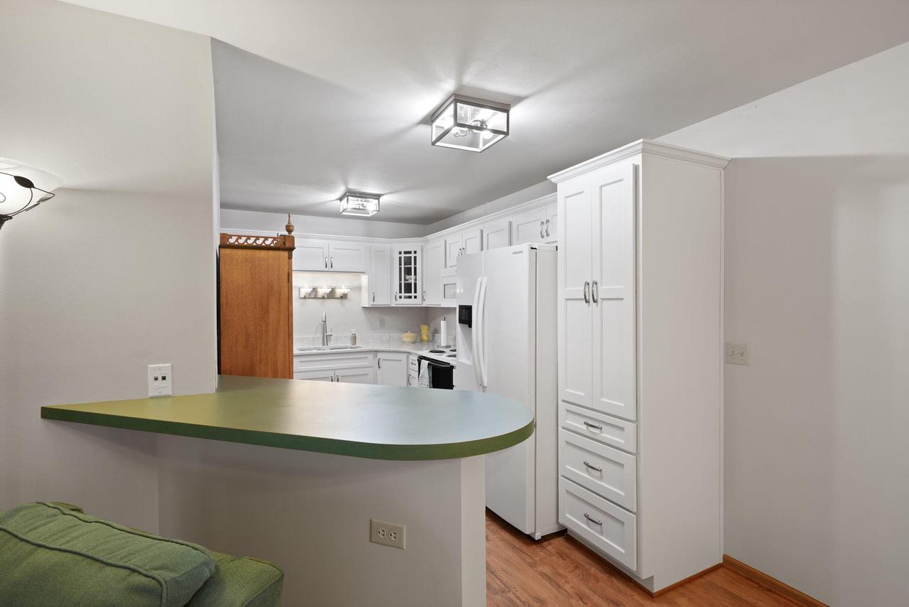 1225 North Sunnyslope DRIVE 104