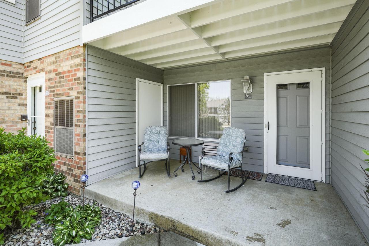 1225 North Sunnyslope DRIVE 104