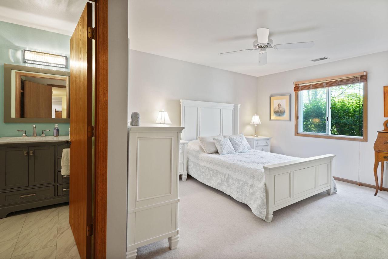 1225 North Sunnyslope DRIVE 104