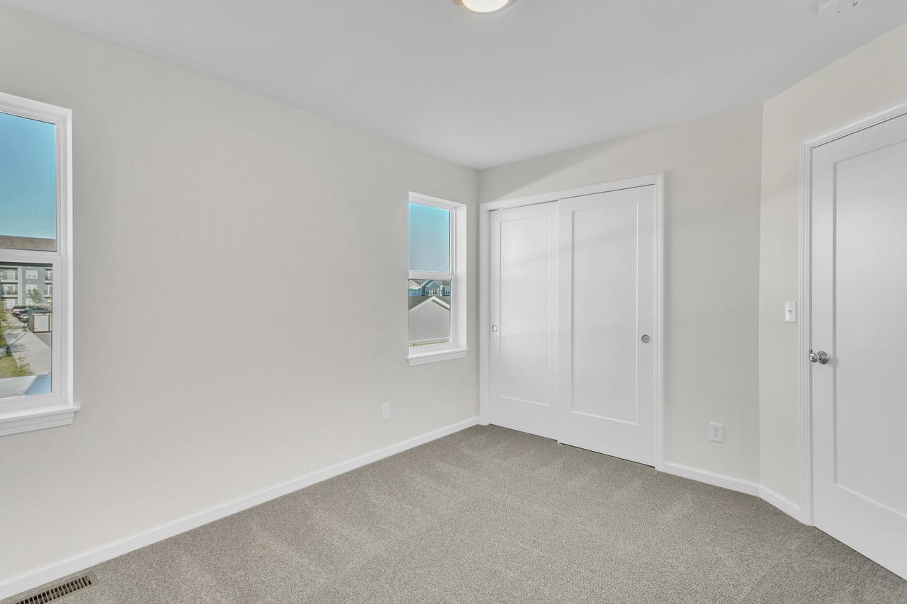 4010 35th AVENUE Lt3