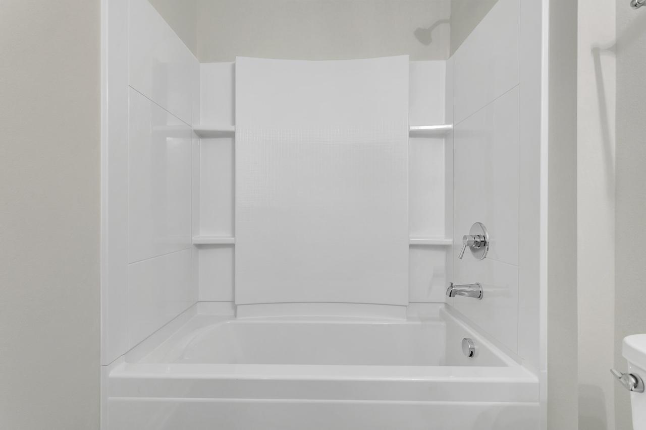 4010 35th AVENUE Lt3