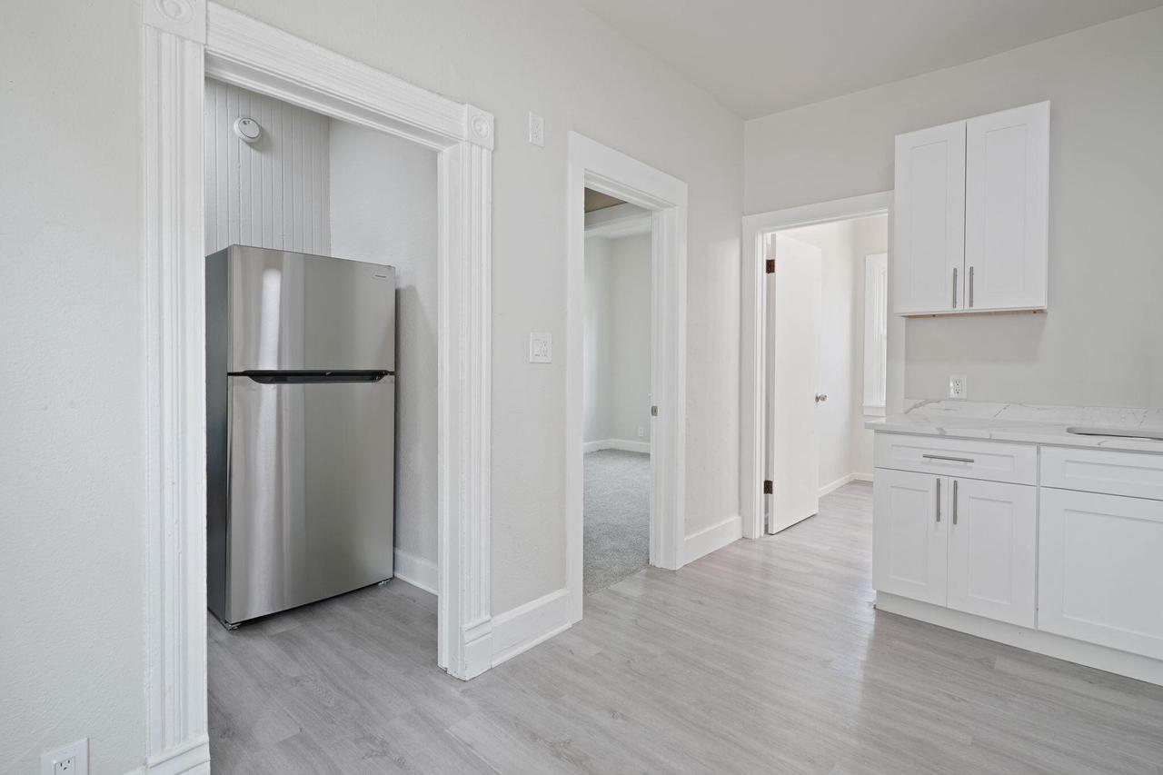 1328 Carlisle AVENUE