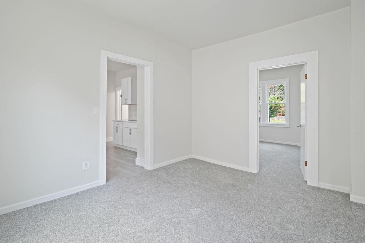 1328 Carlisle AVENUE