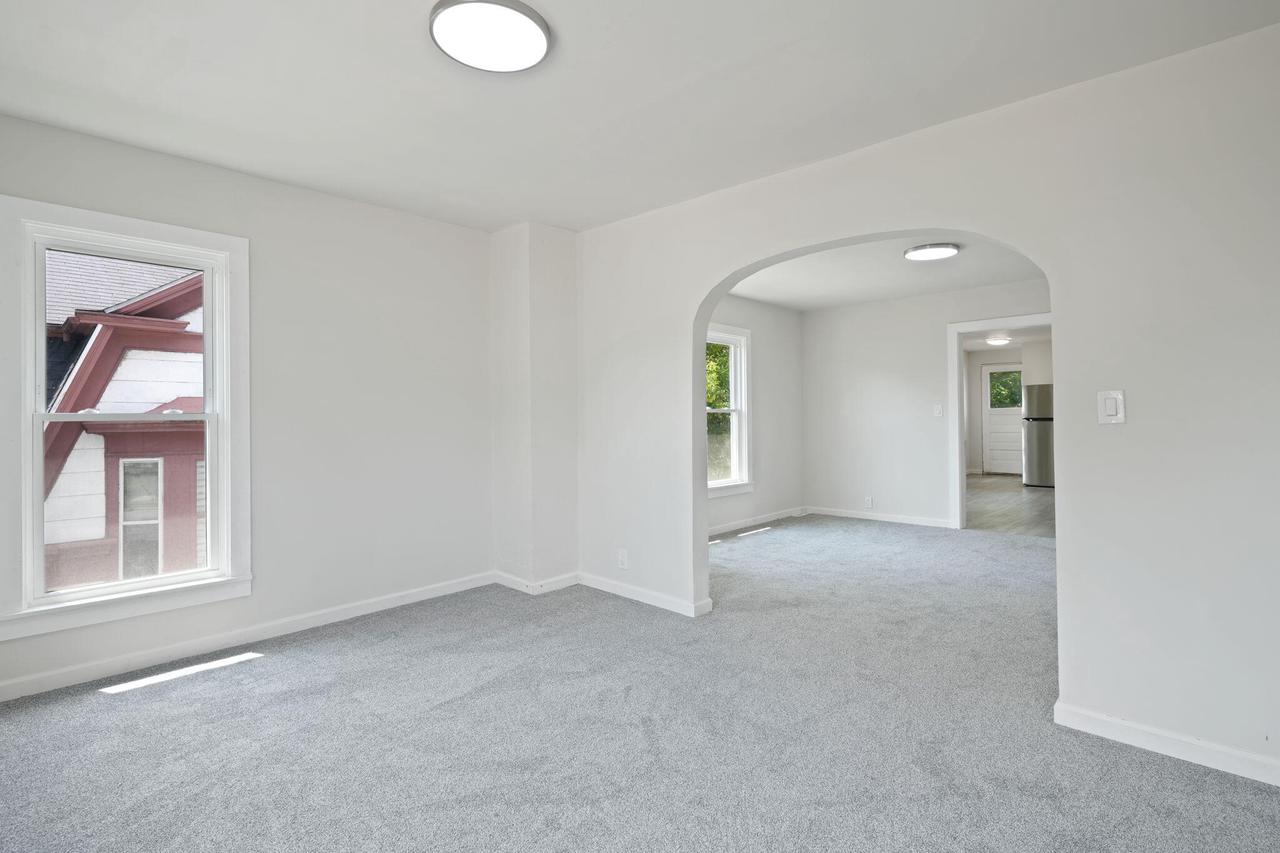 1328 Carlisle AVENUE