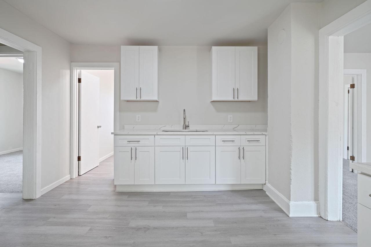 1328 Carlisle AVENUE