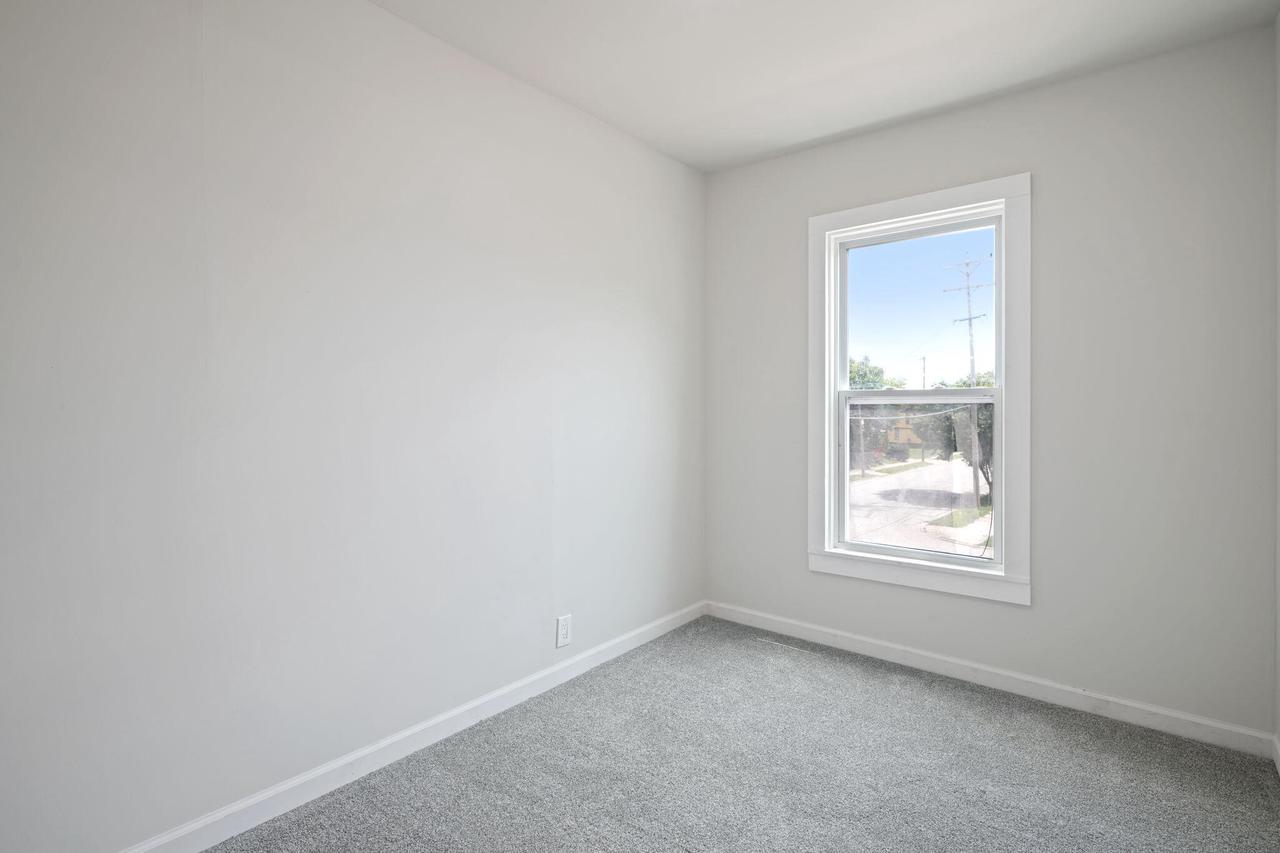 1328 Carlisle AVENUE