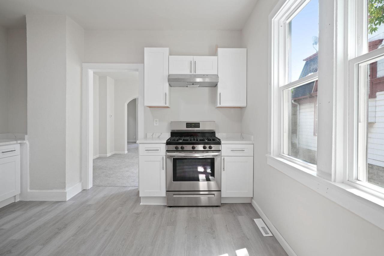 1328 Carlisle AVENUE