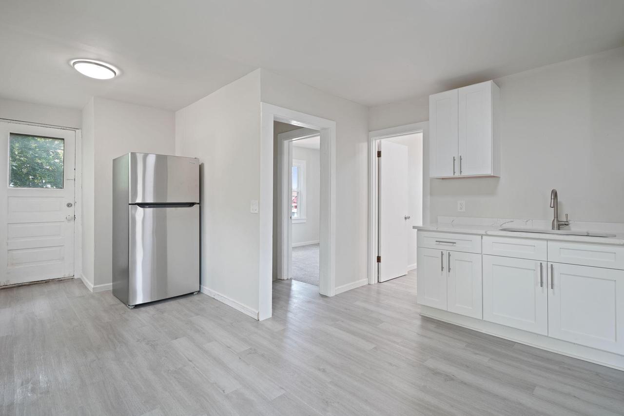 1328 Carlisle AVENUE