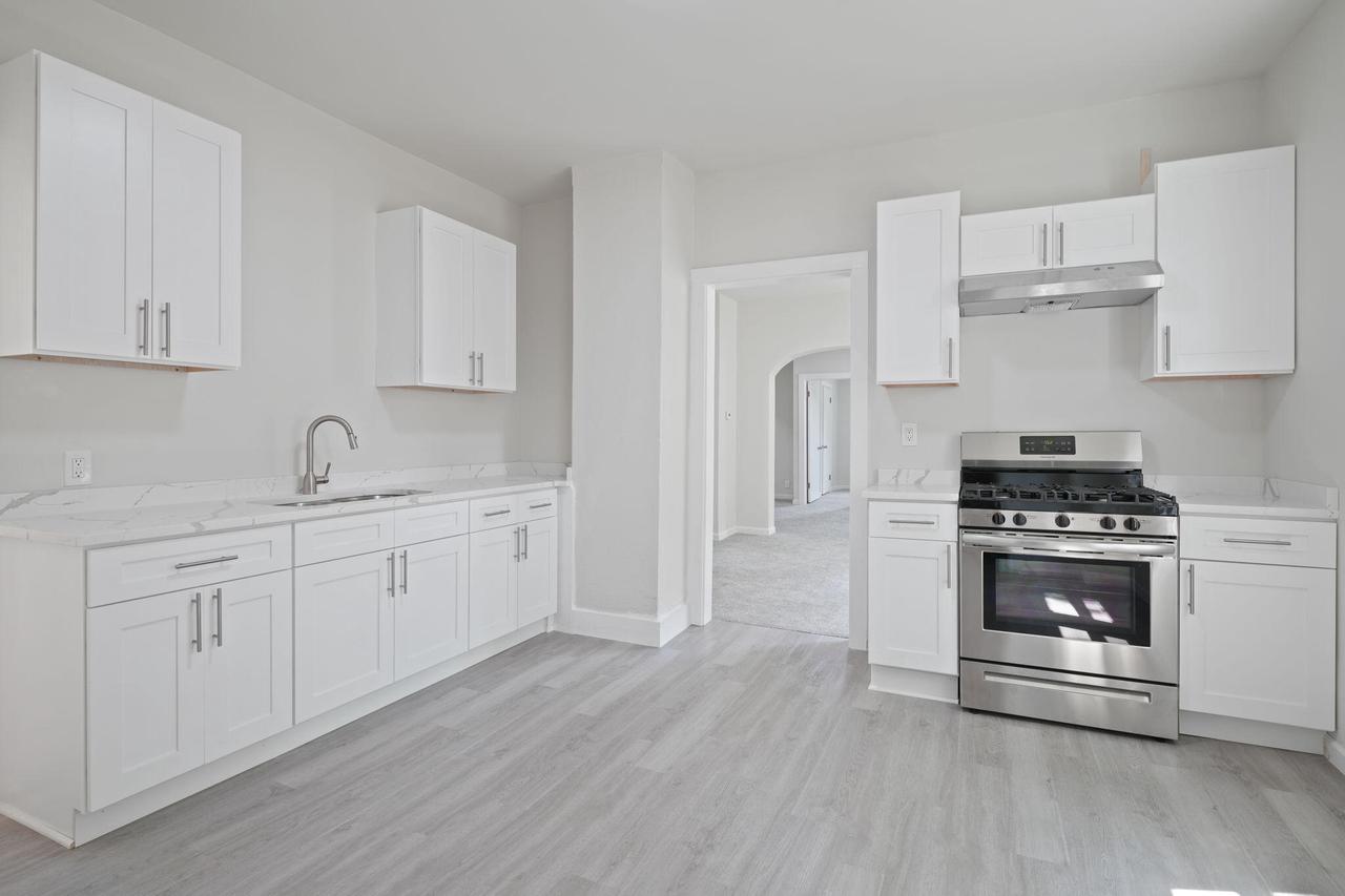 1328 Carlisle AVENUE