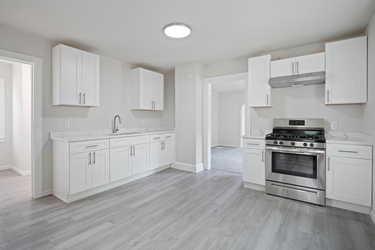 1328 Carlisle AVENUE