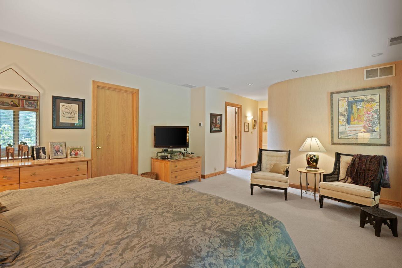 550 Cross Creek ROAD