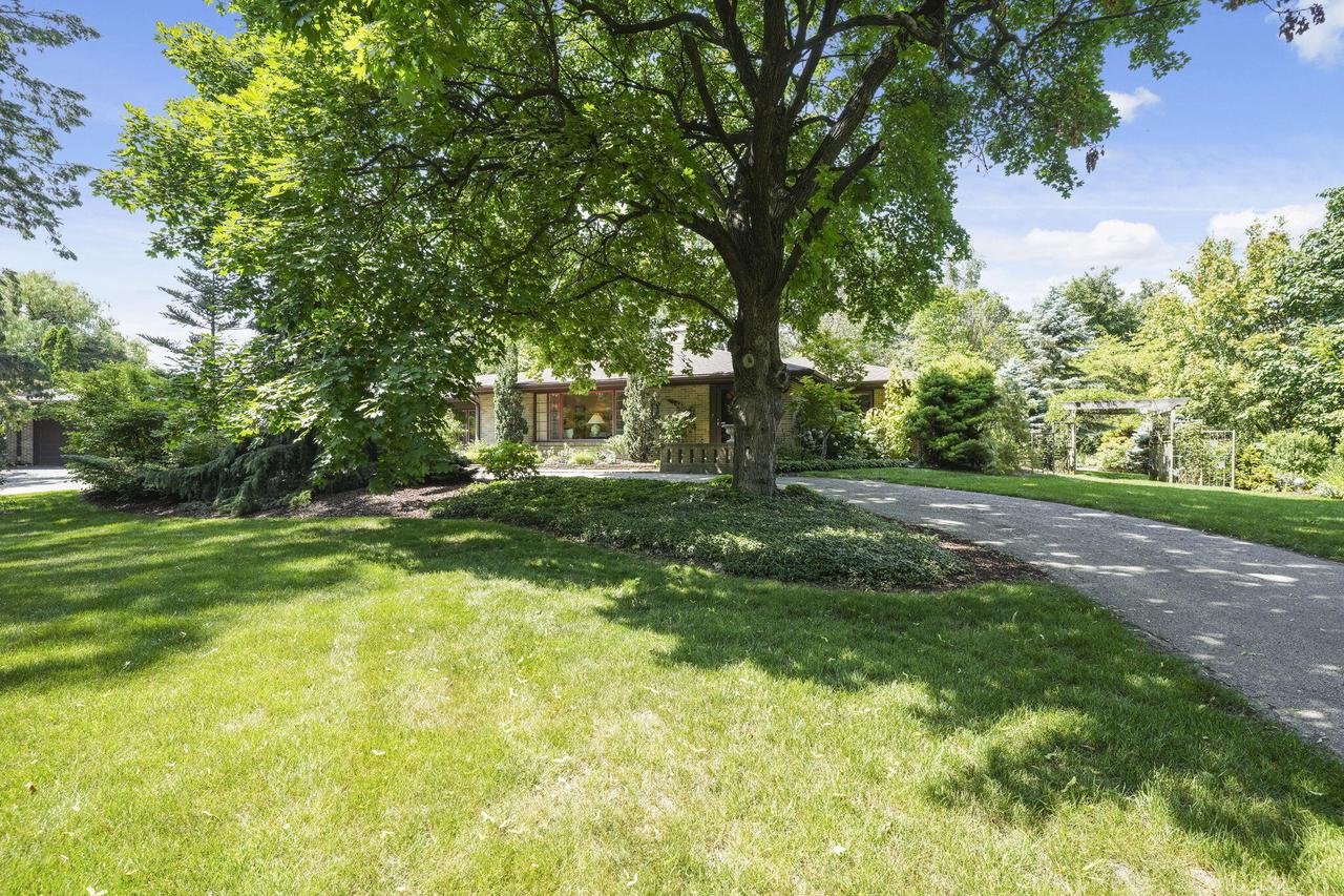 550 Cross Creek ROAD