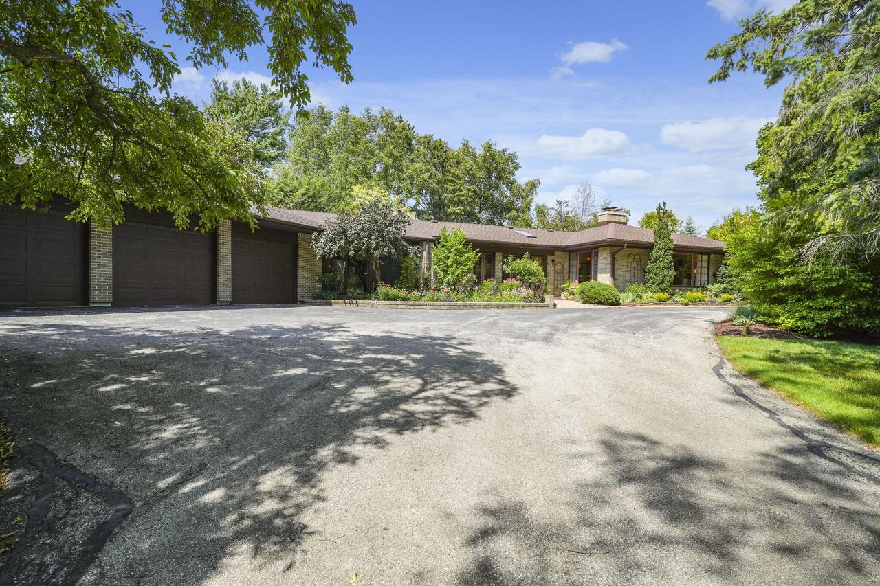 550 Cross Creek ROAD
