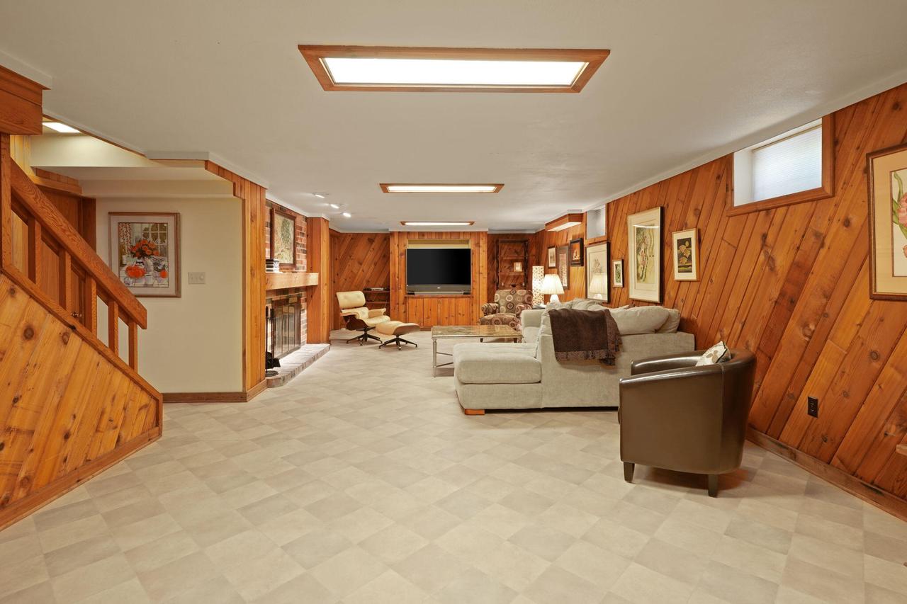 550 Cross Creek ROAD