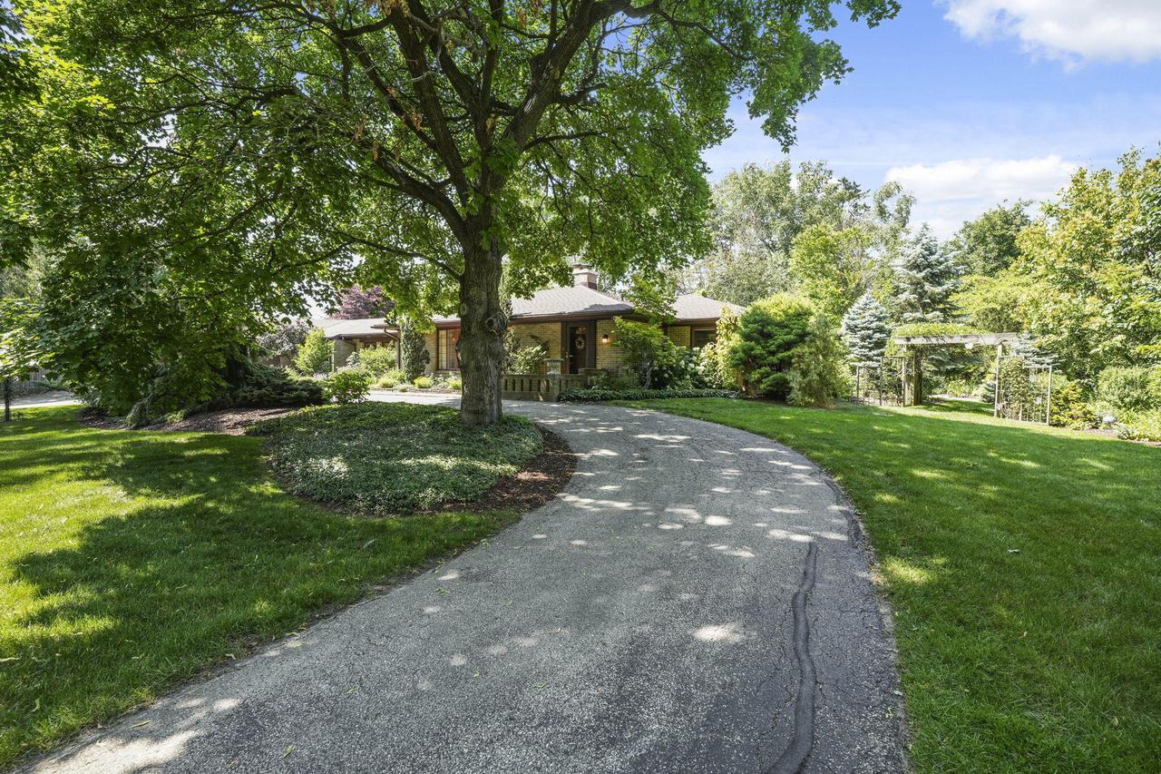 550 Cross Creek ROAD