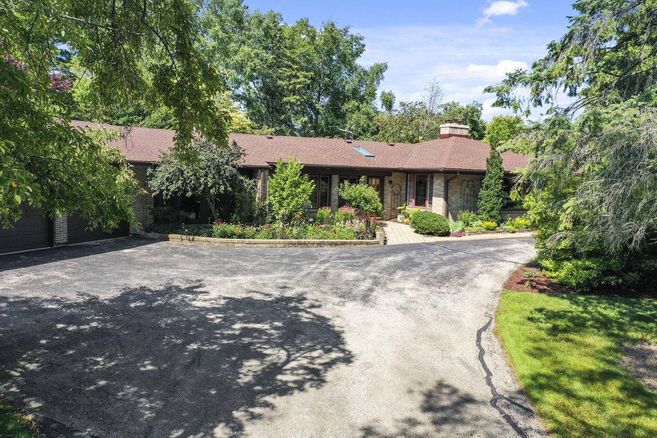 550 Cross Creek ROAD