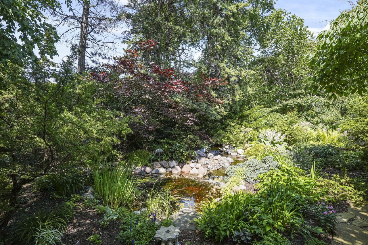 550 Cross Creek ROAD