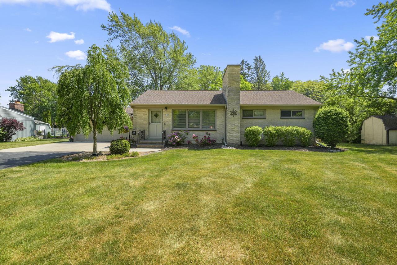 5405 Twin Elms DRIVE